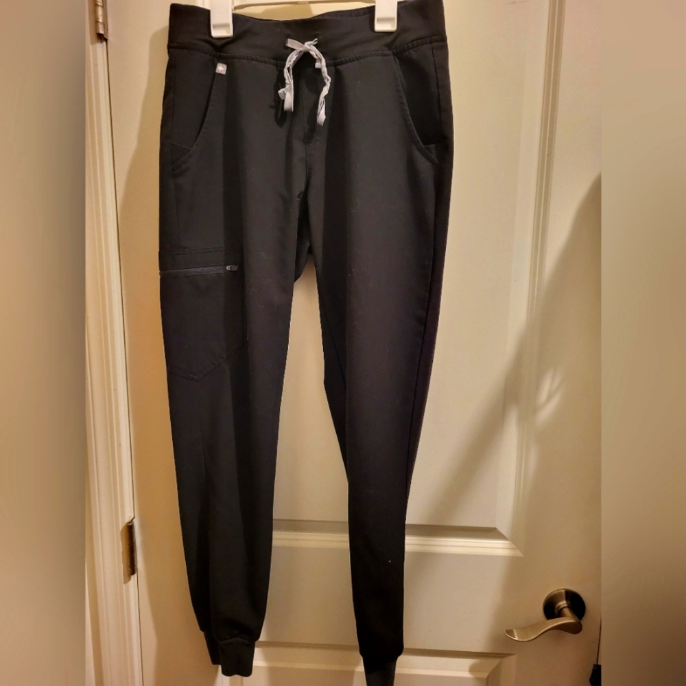 Like new! Figs Zamora jogger scrub pants